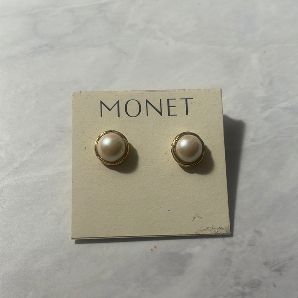 Monet Cream and Gold Dome Earrings